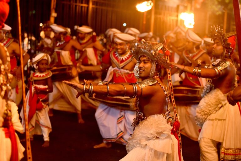 Traditional,Dancers,At,The,Esala,Perahera,In,Kandy,Sri,Lanka,